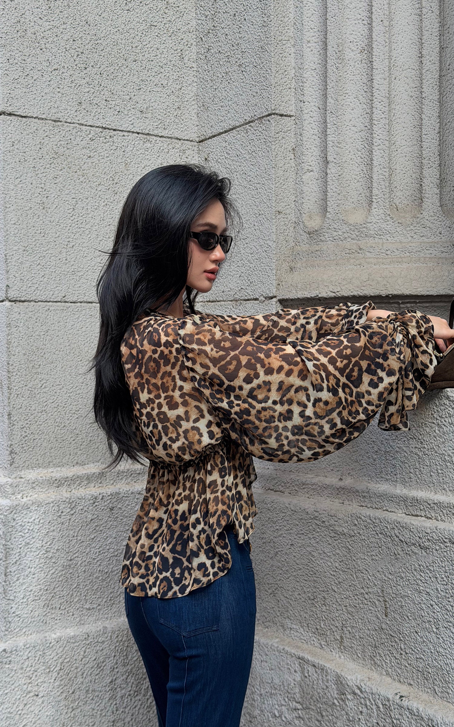ROVENTE Leopard Chiffon Deep V Ruched Tie-Front Flared Blouse