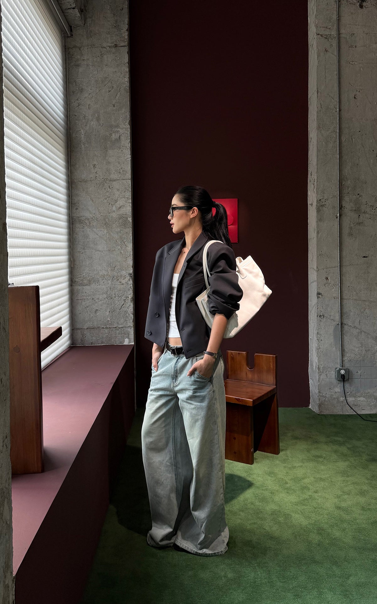ROVENTE Sculpted Shoulder Cropped Blazer