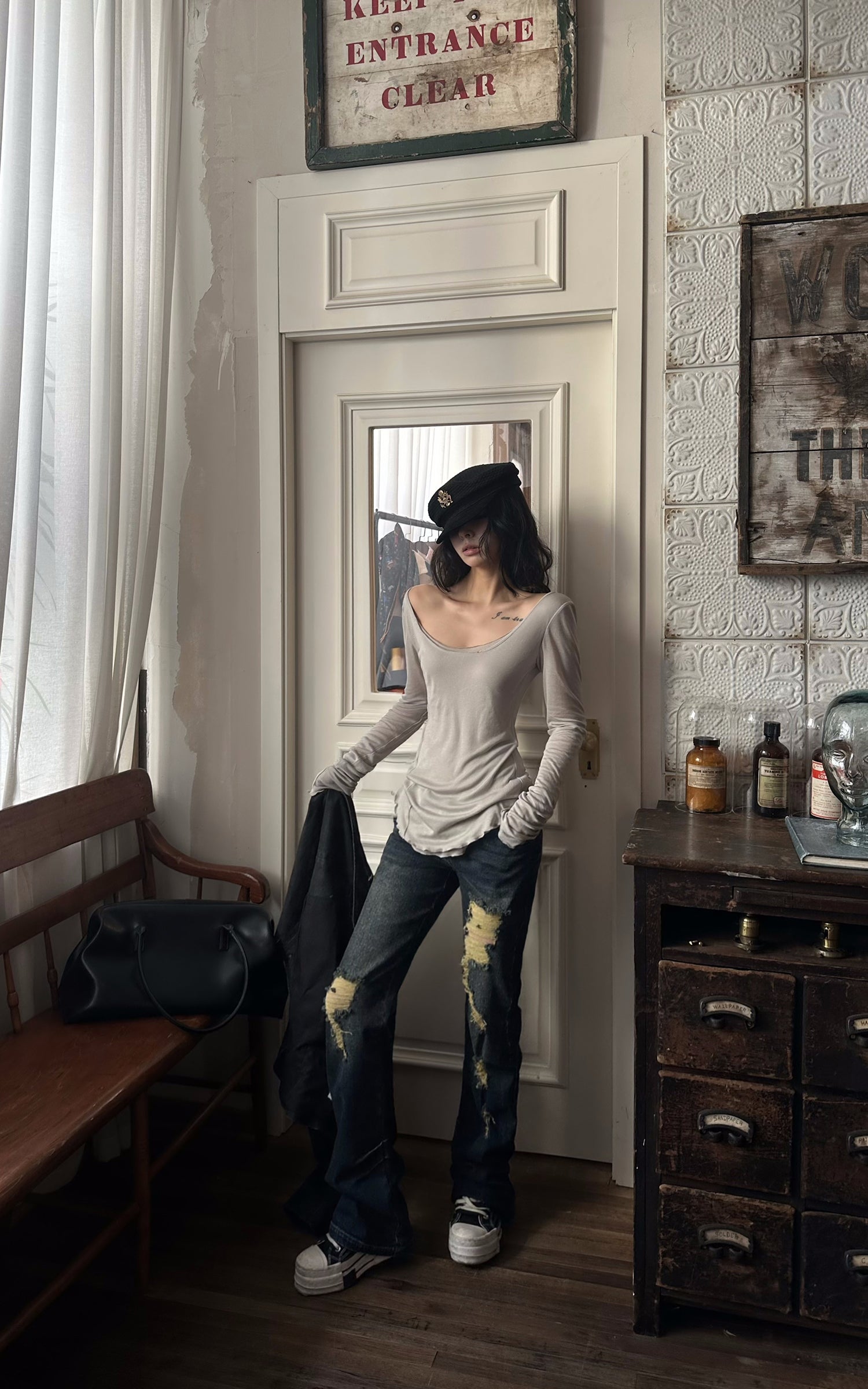 WARDEN EDGE Raw Seam Wool Layered Scoop Neck Long Sleeve Top