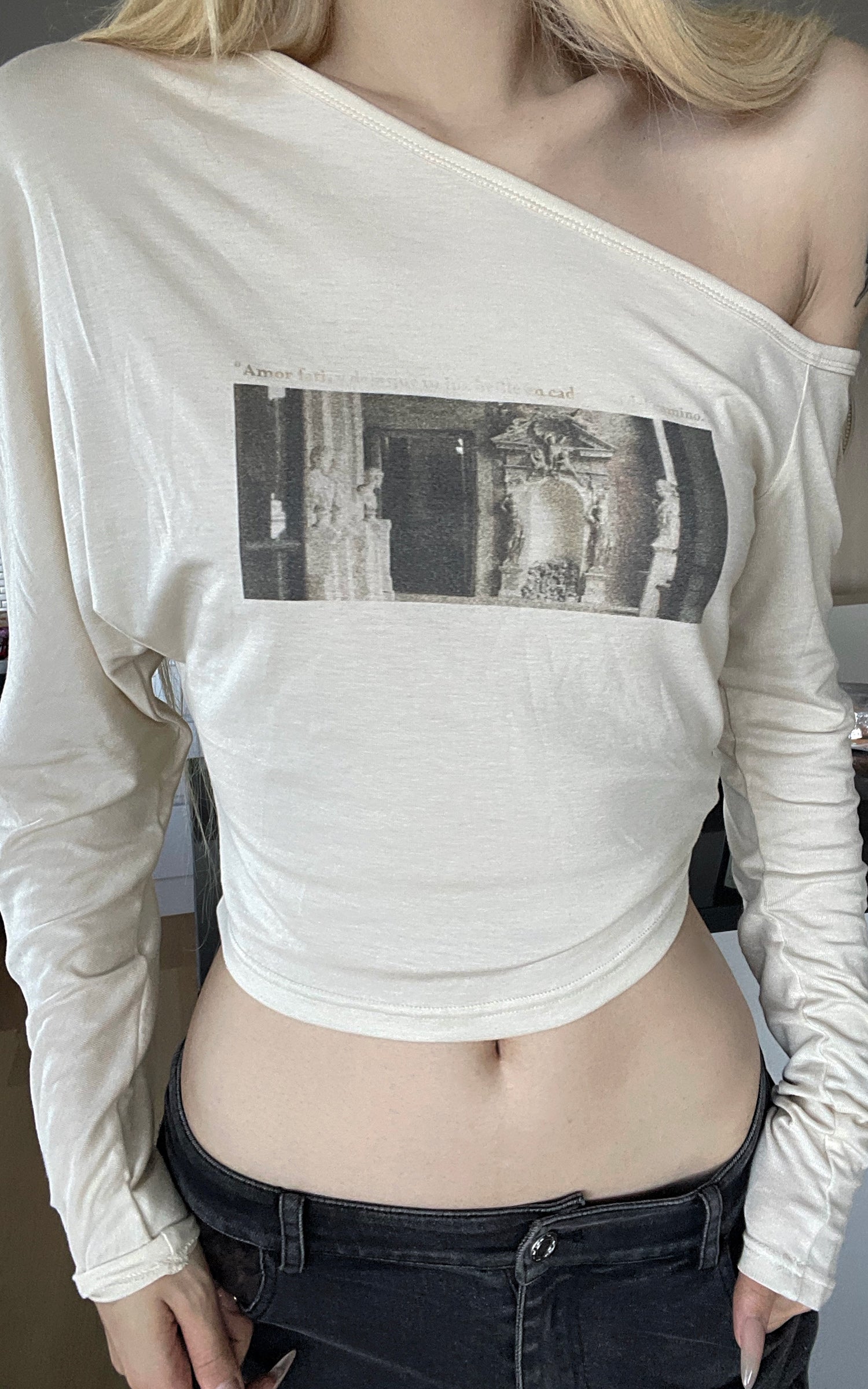 Rase le sol T-shirt à manches longues asymétrique à une épaule avec imprimé photo