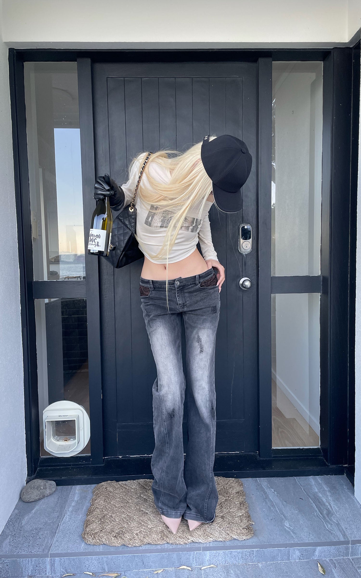 Rase le sol Distressed Low-Rise Flare Jeans