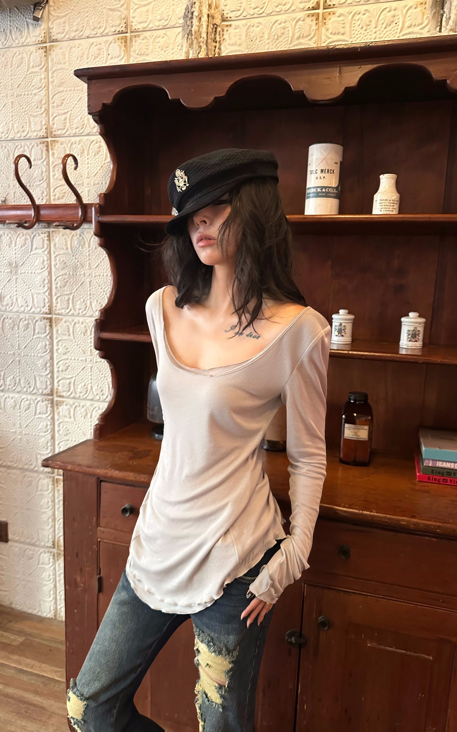 WARDEN EDGE Raw Seam Wool Layered Scoop Neck Long Sleeve Top