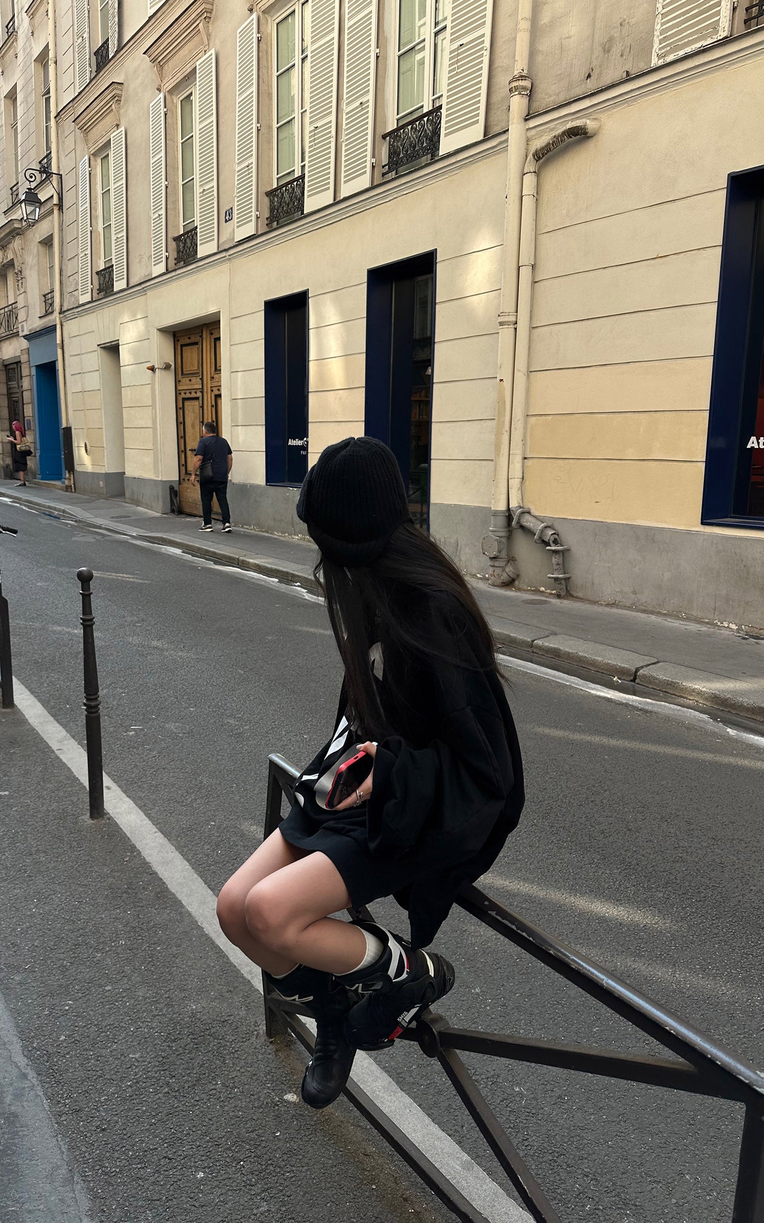 WARDEN EDGE Oversized Statement Graphic Drop-Shoulder Sweatshirt