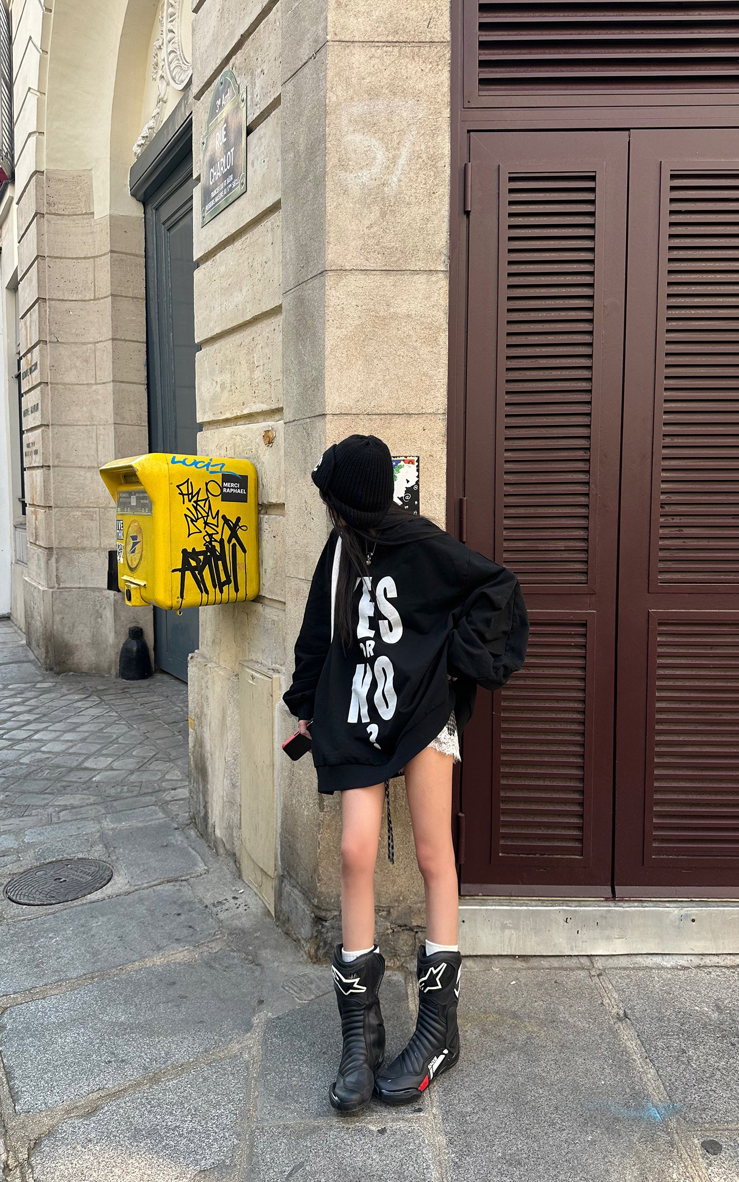 WARDEN EDGE Oversized Statement Graphic Drop-Shoulder Sweatshirt