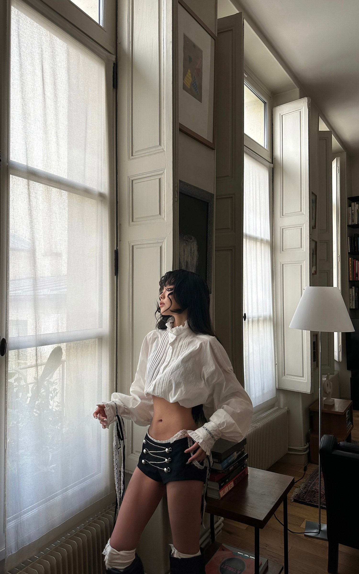 WARDEN EDGE Victorian Ruffle Collar Cropped Blouse with Lace Sleeve Details