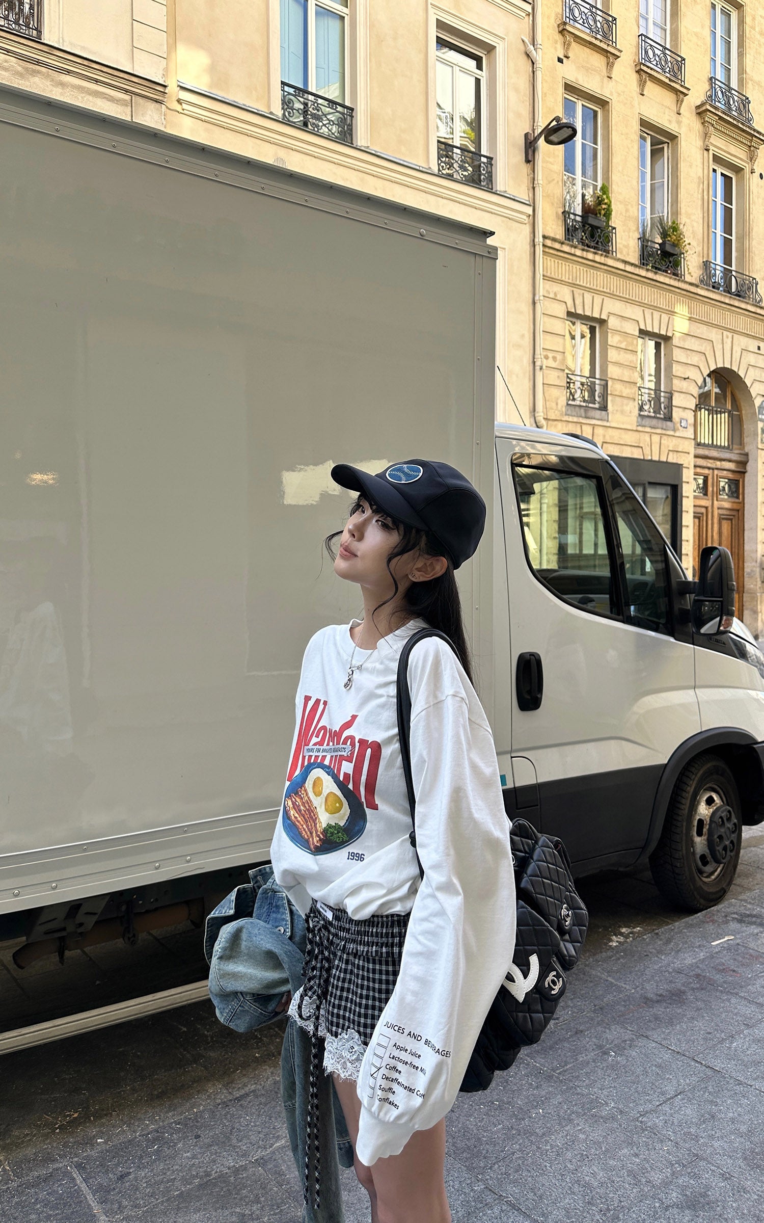WARDEN EDGE Mini à carreaux avec bordure en dentelle Short doté d'une taille élastique et d'une silhouette streetwear décontractée