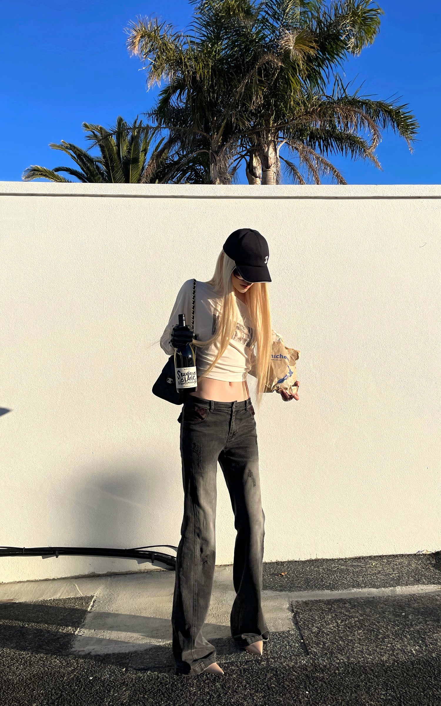 Rase le sol Distressed Low-Rise Flare Jeans