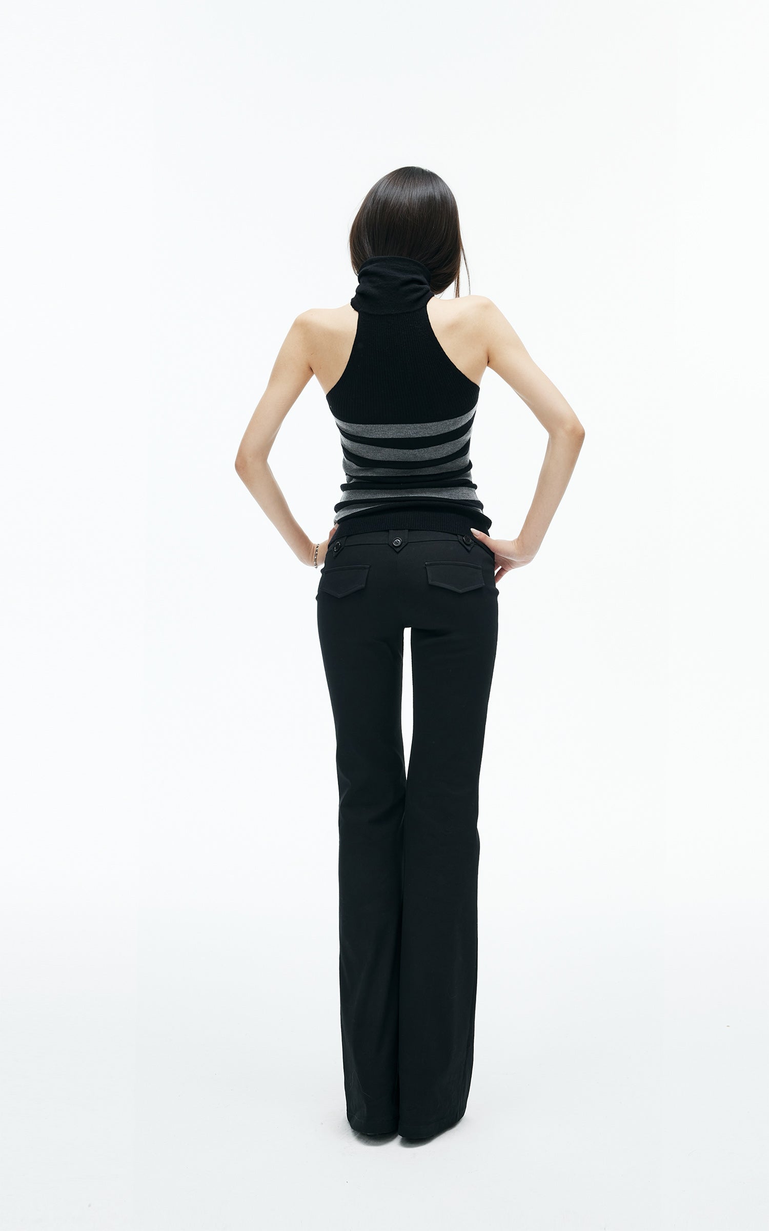 IAMXIAA Low-Rise Button Detail Flared Pants