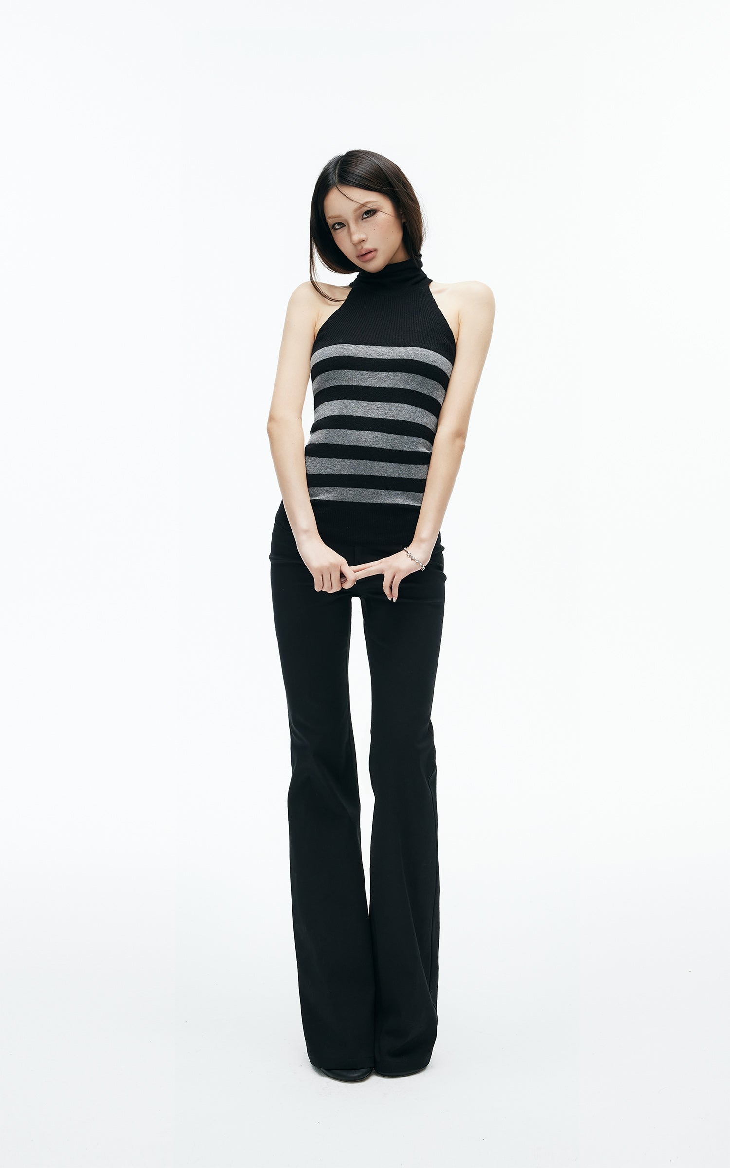 IAMXIAA Low-Rise Button Detail Flared Pants