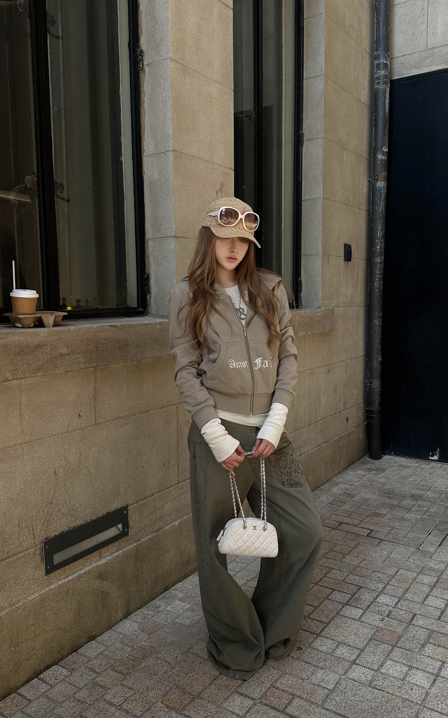 Rase le sol Sweat à capuche zippé à manches superposées Amor Fati