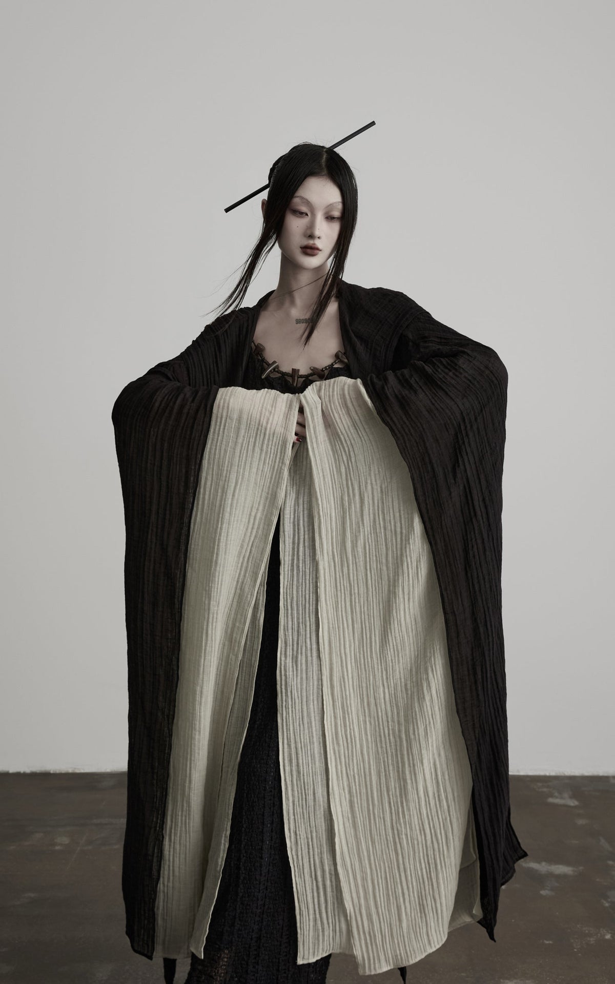 DOINDULGE Pleated Hooded Sheer Layered Outerwear