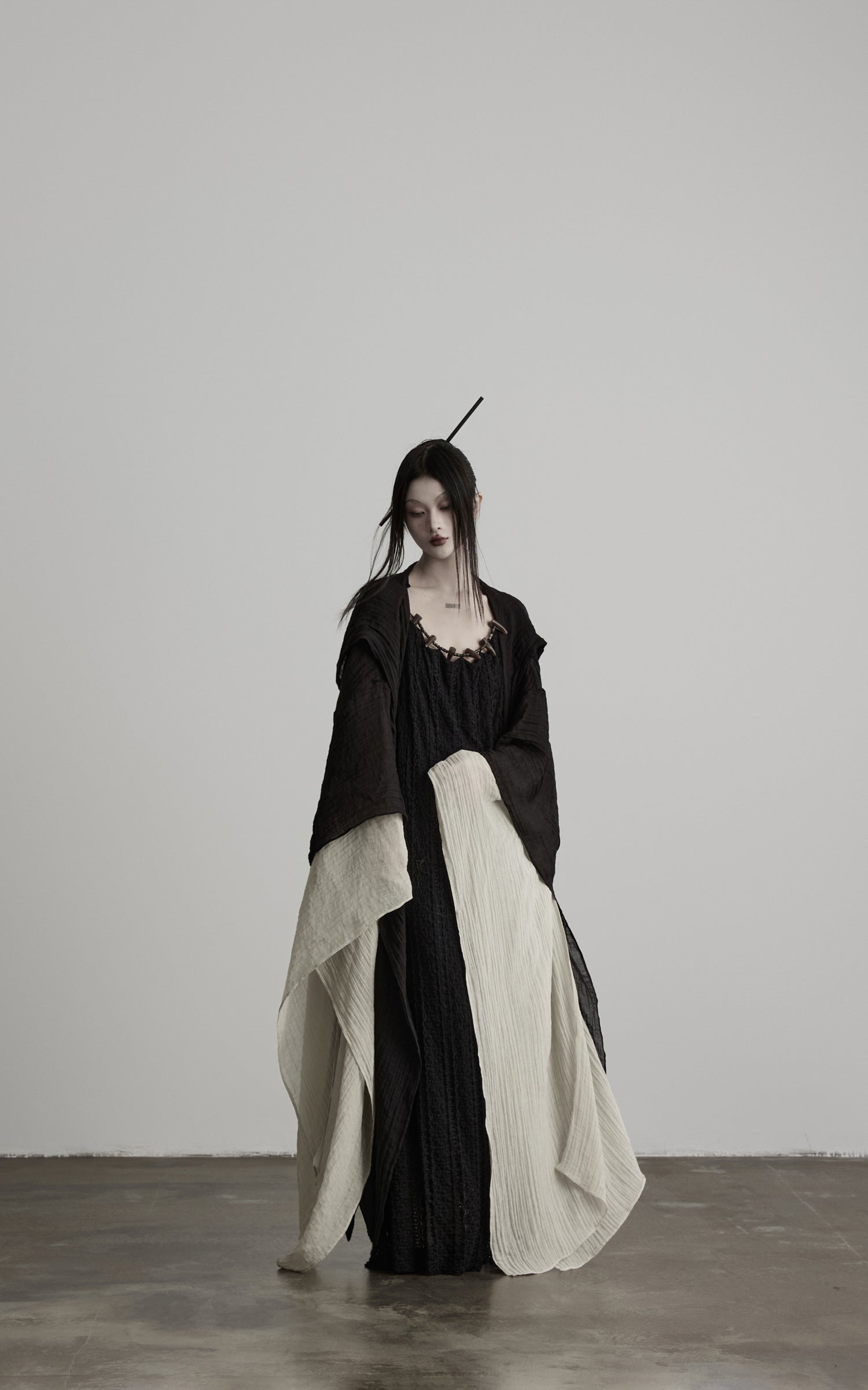DOINDULGE Pleated Hooded Sheer Layered Outerwear