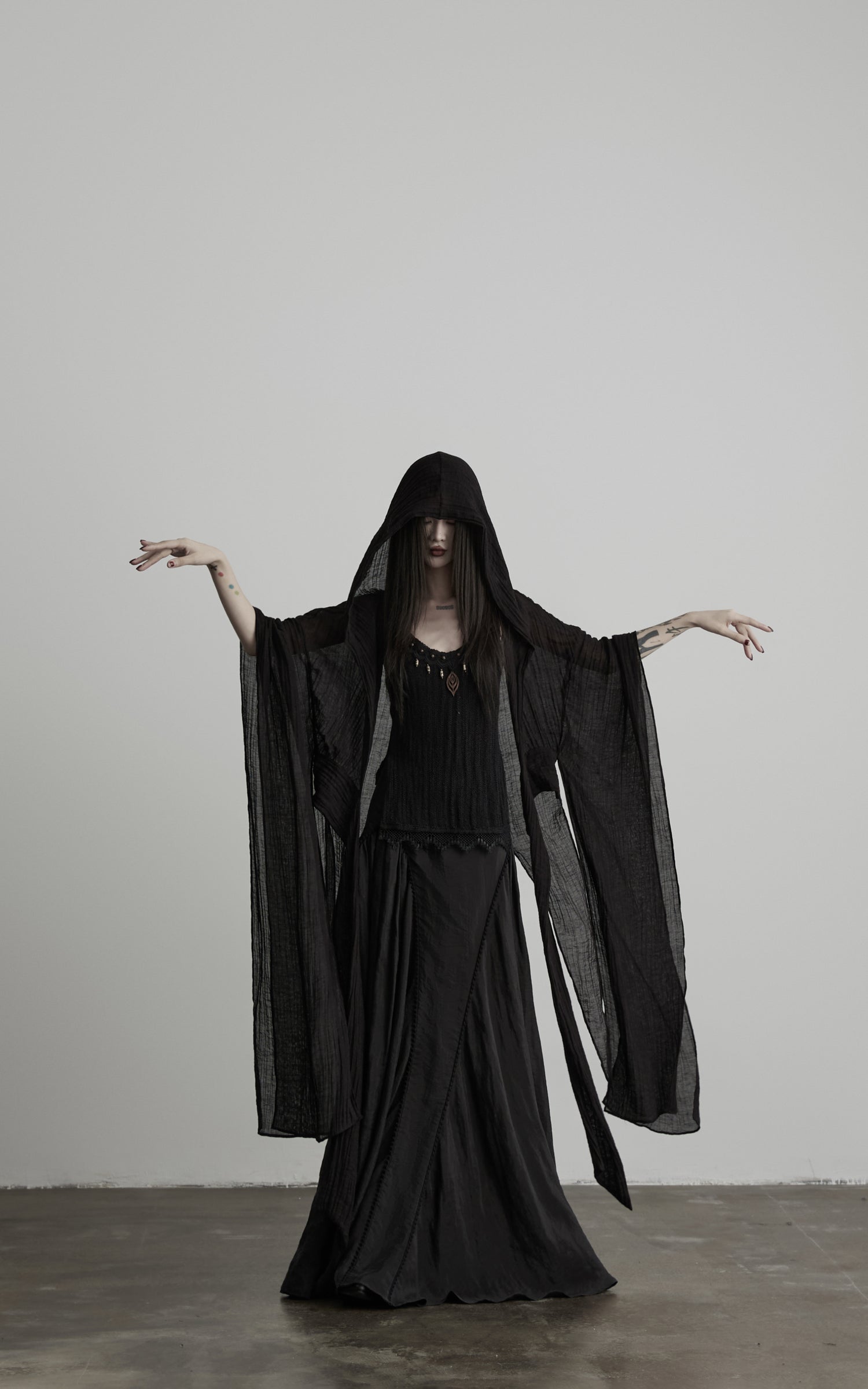 DOINDULGE Pleated Hooded Sheer Layered Outerwear