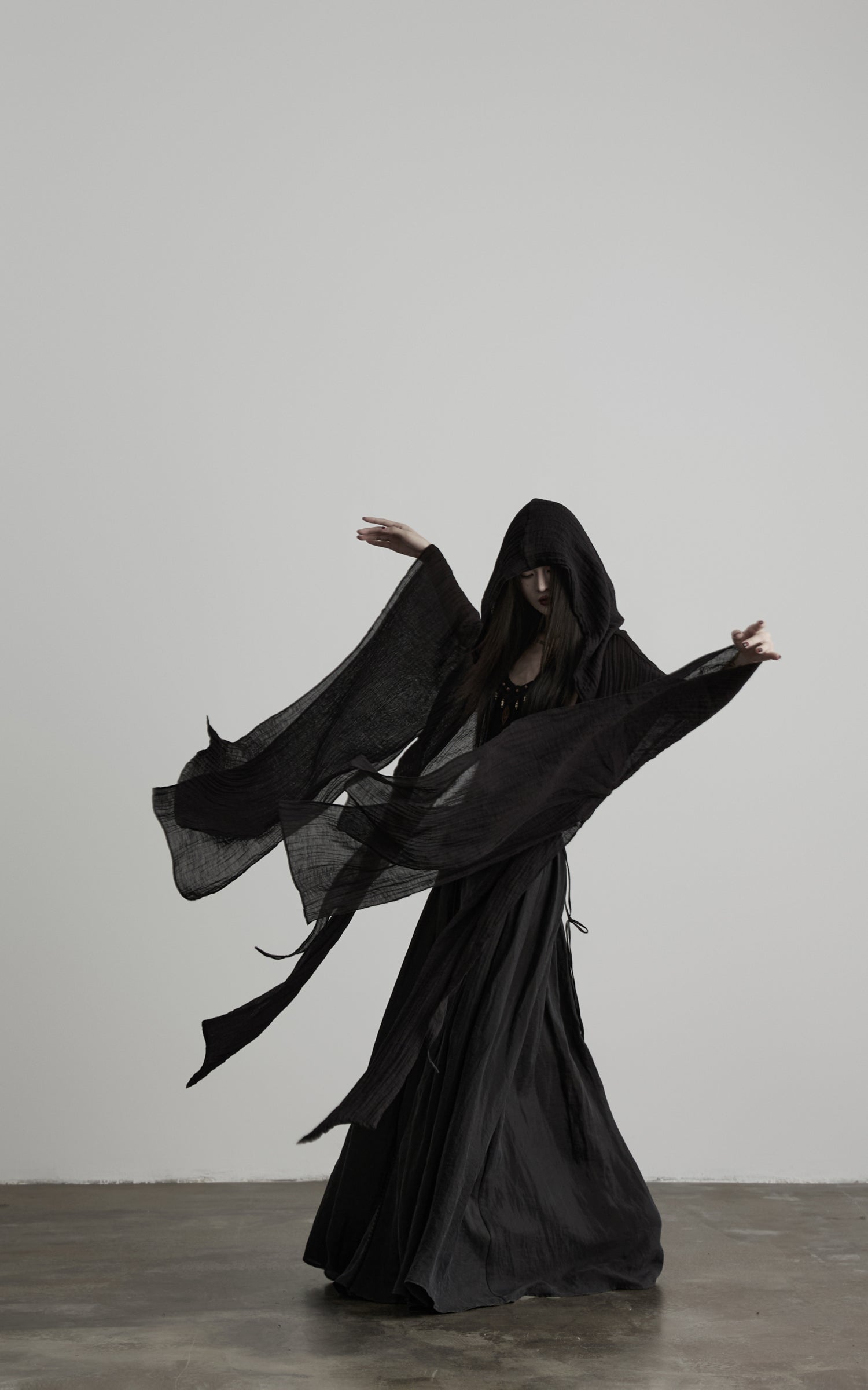 DOINDULGE Pleated Hooded Sheer Layered Outerwear