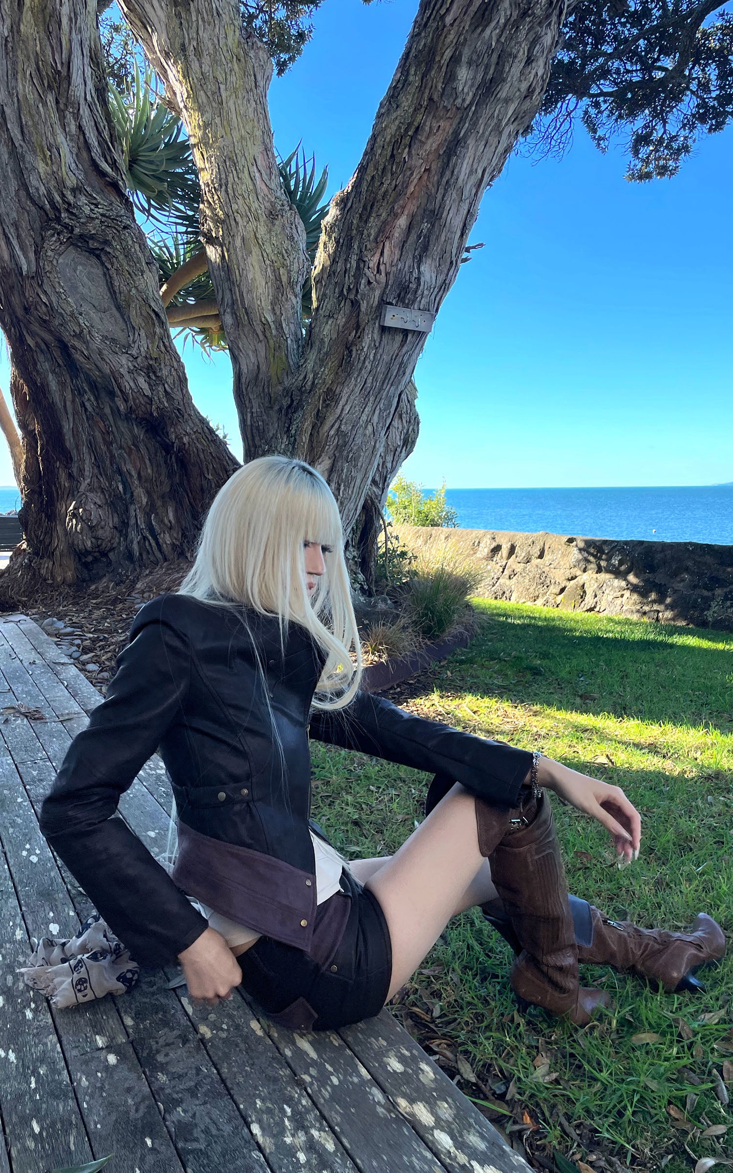 Rase le sol Veste en cuir à panneaux asymétriques &amp; Short Ensemble