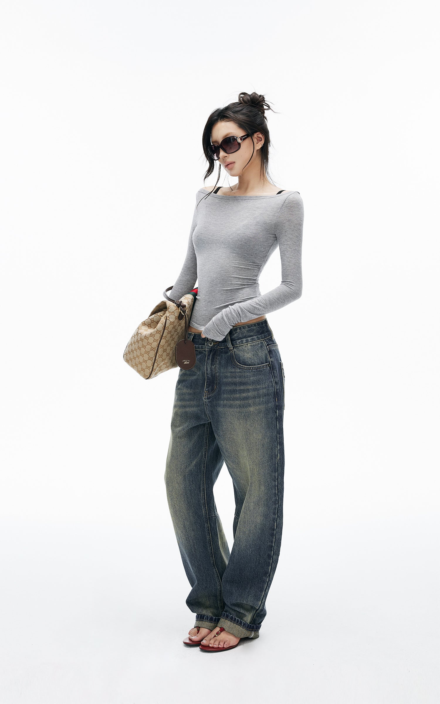 IAMXIAA Off-Shoulder Slim Long Sleeve Knit Top