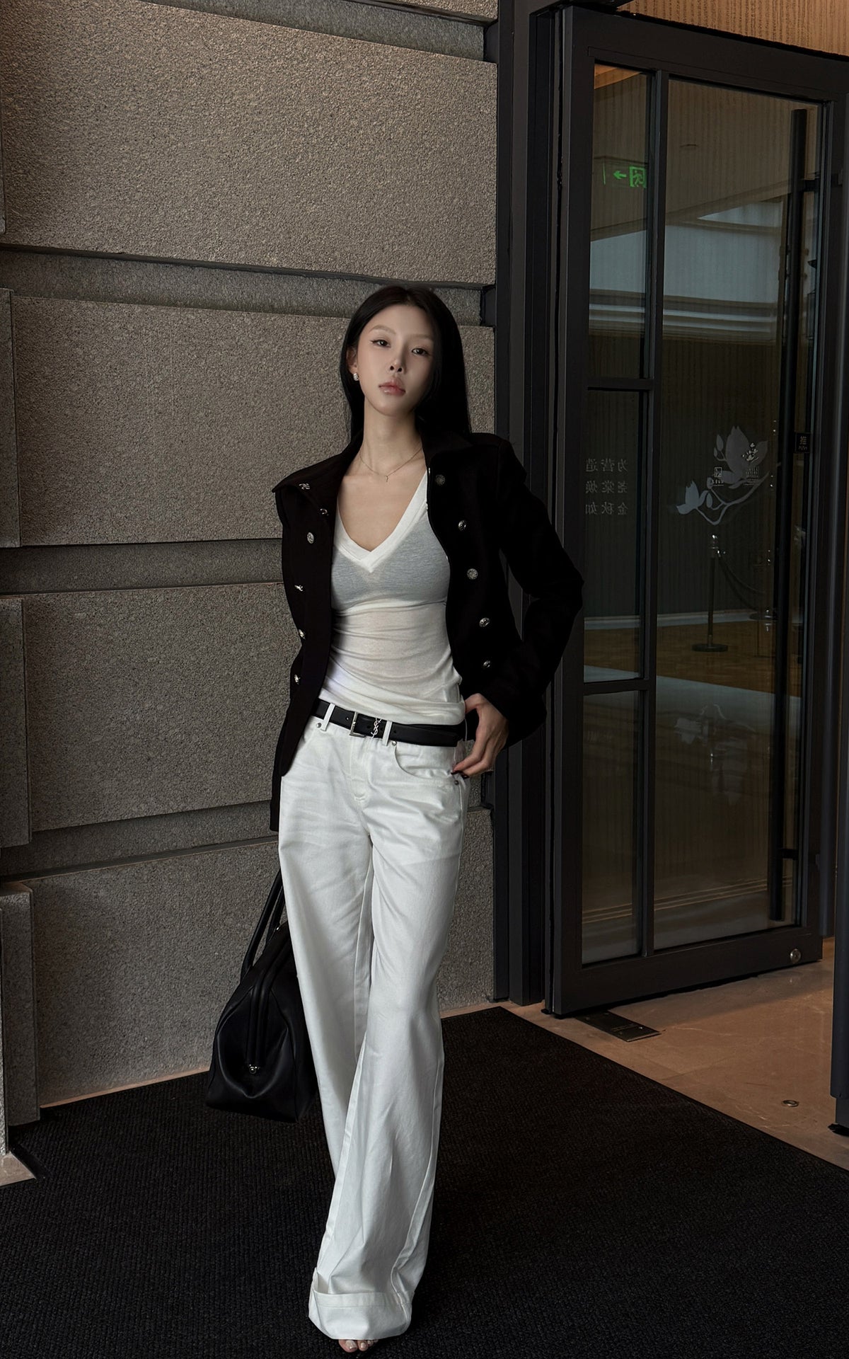 Hydrae Low Rise Wide Leg Turn-Up Cuff Jeans