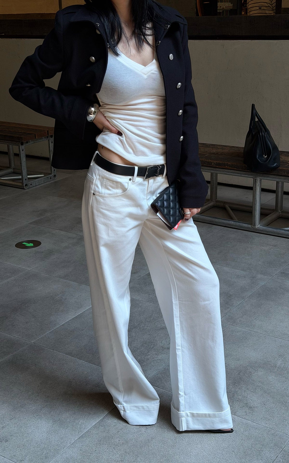 Hydrae Low Rise Wide Leg Turn-Up Cuff Jeans