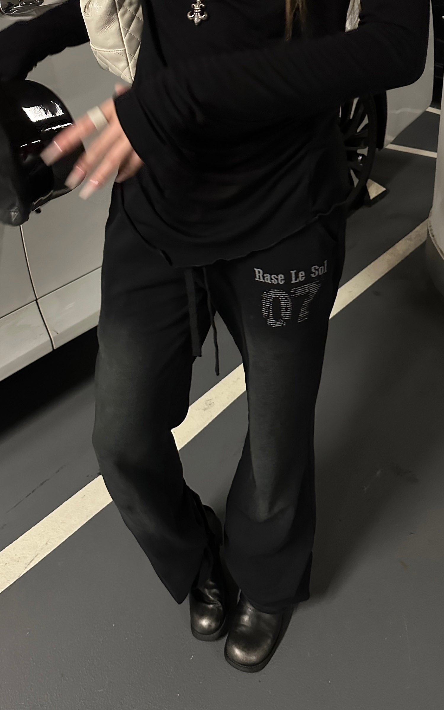 Rase le sol Pantalon de survêtement évasé à taille basse et motif délavé