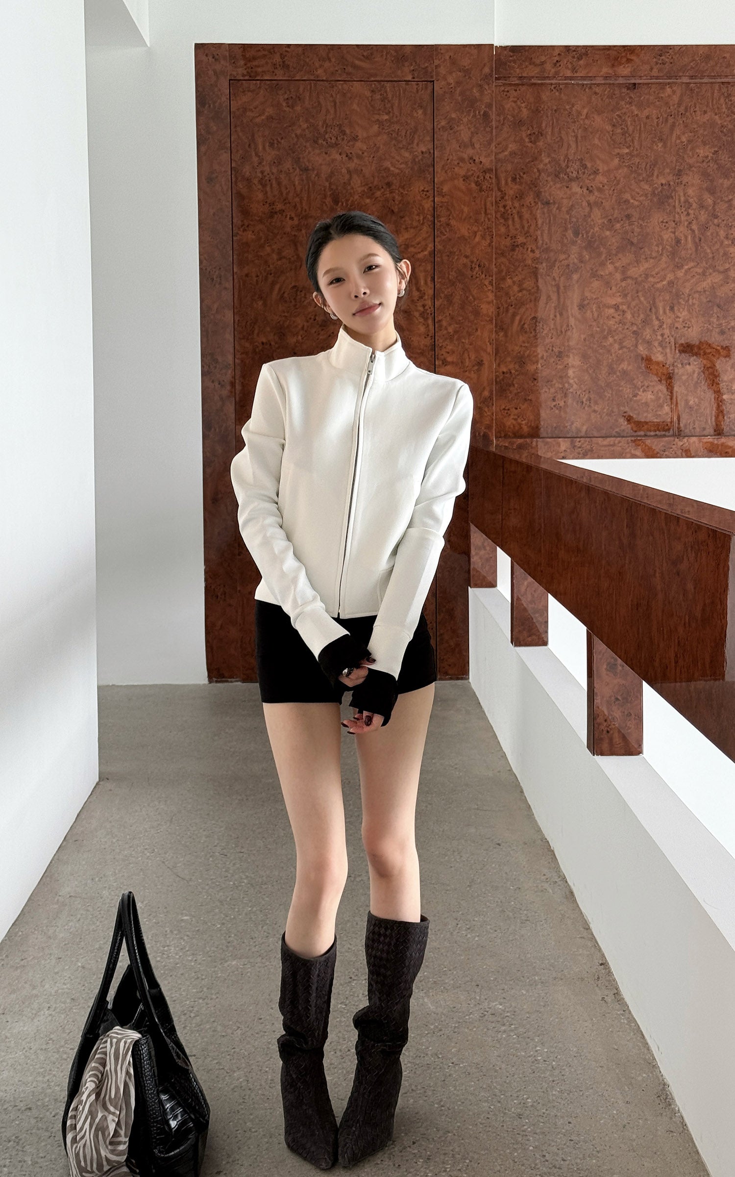 Hydrae Sculpted High-Neck Zip-Up Fitted Jacket