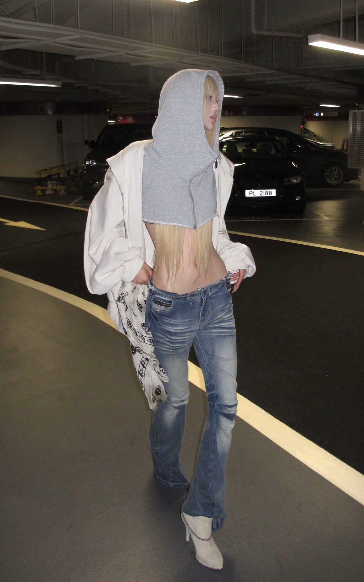 Rase le sol Distressed Low-Rise Washed Flared Denim Jeans