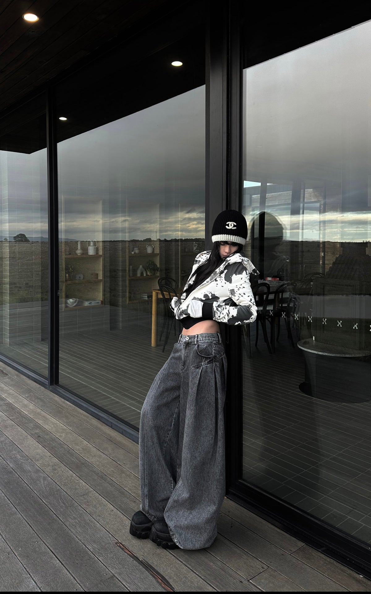 WARDEN EDGE Abstract Ink Cropped Zip Hoodie