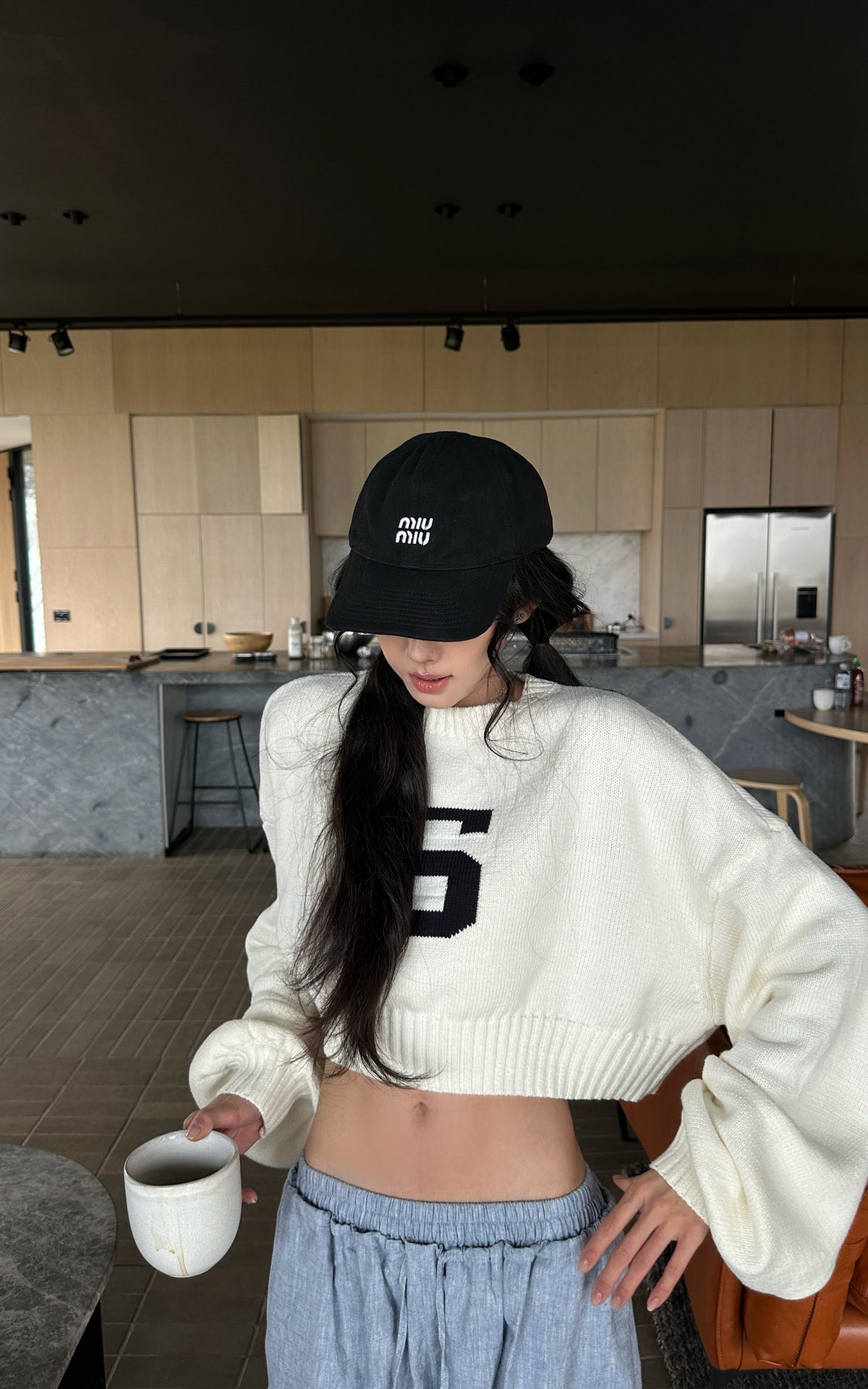 WARDEN EDGE No.5 Cropped Oversized Knit Sweater