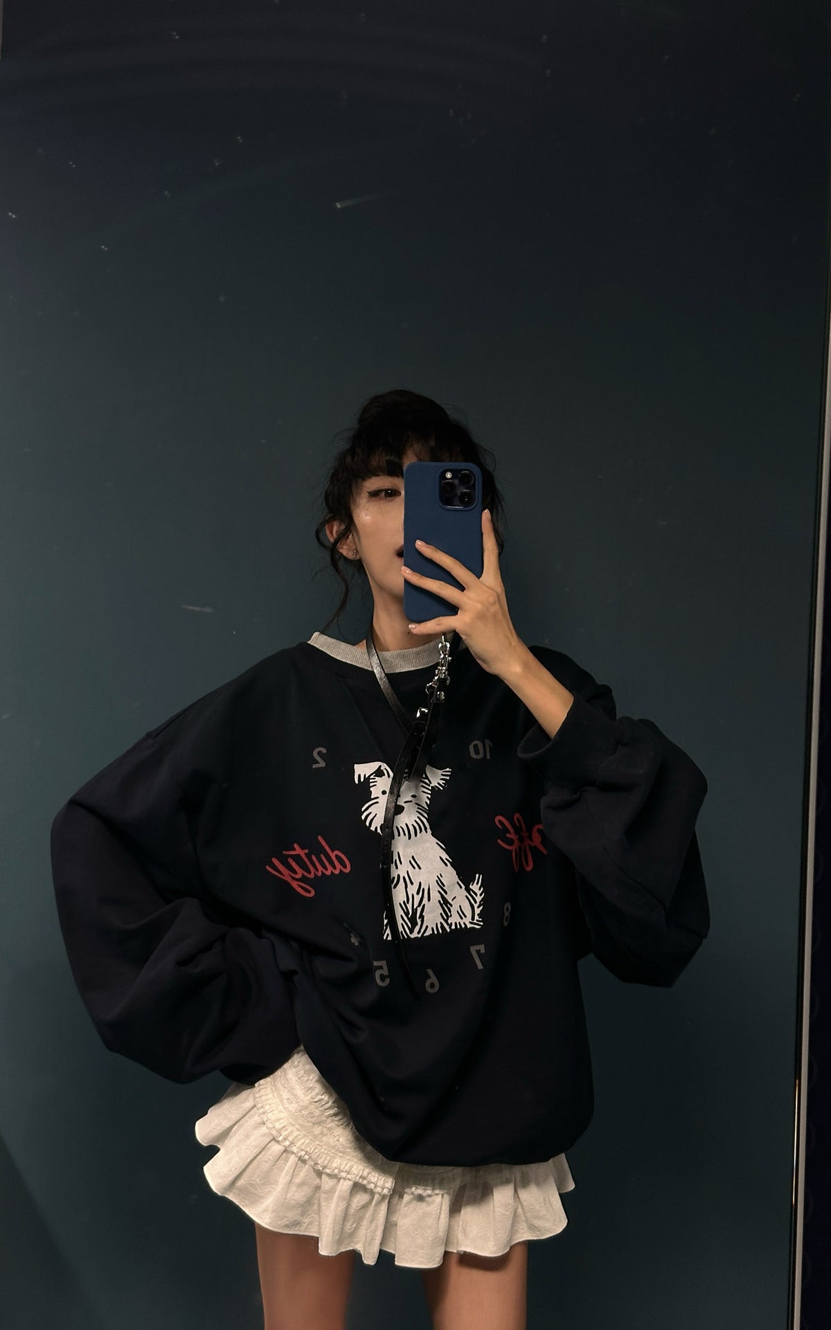 WARDEN EDGE Off Duty Dog Graphic Oversized Sweatshirt