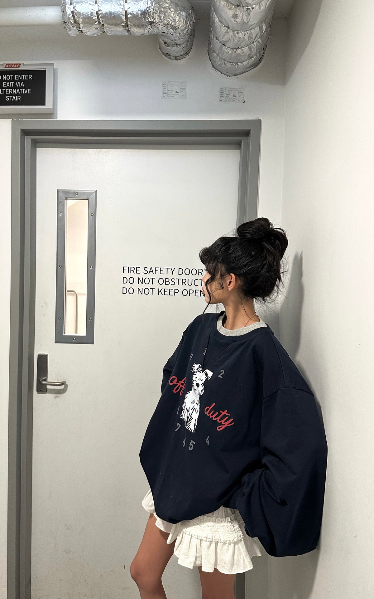WARDEN EDGE Off Duty Dog Graphic Oversized Sweatshirt