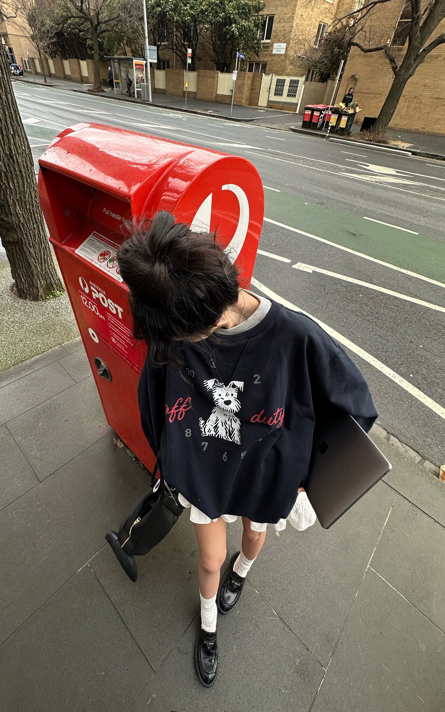 WARDEN EDGE Off Duty Dog Graphic Oversized Sweatshirt