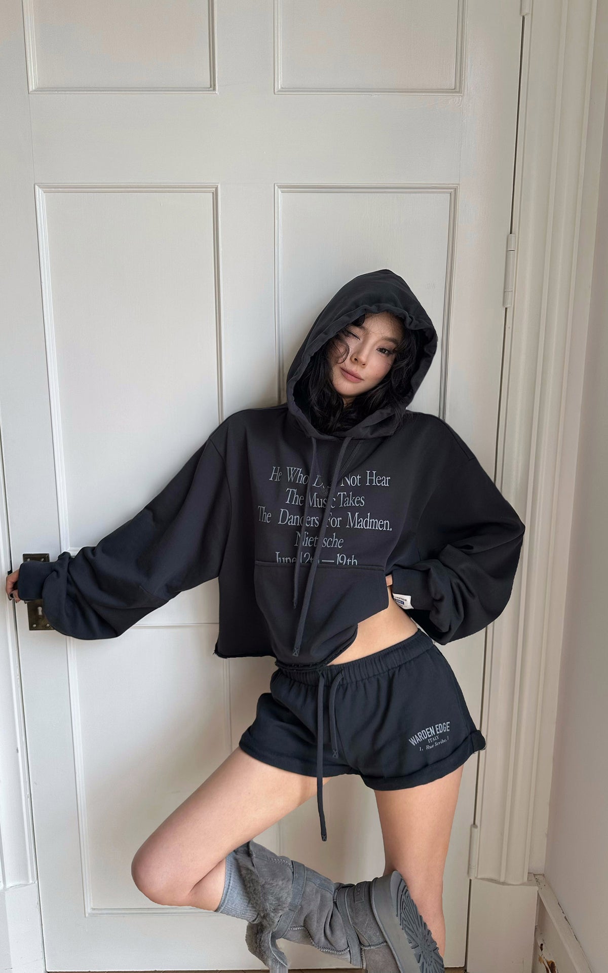 WARDEN EDGE Cropped Graphic Hoodie &amp; Shorts Set