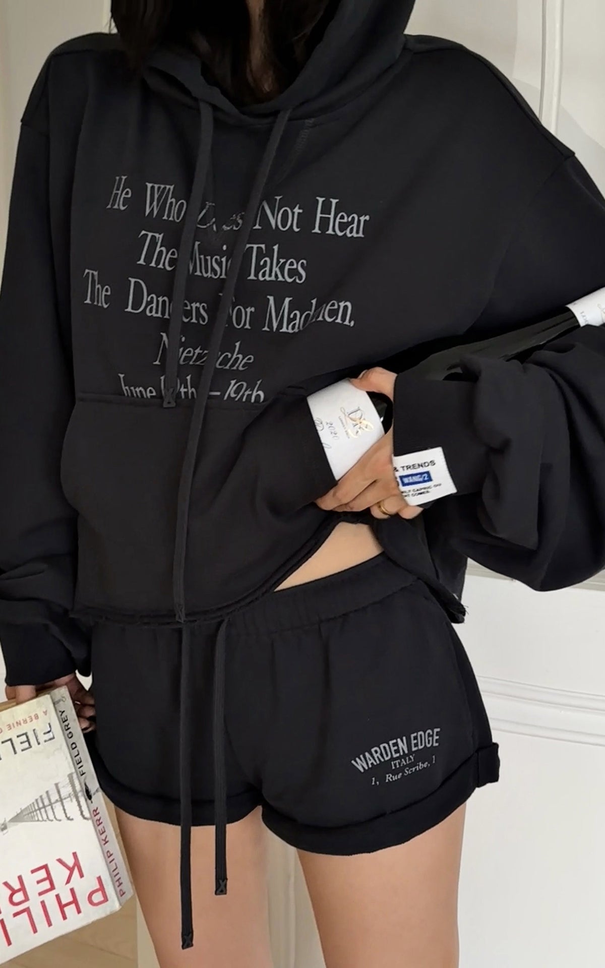 WARDEN EDGE Cropped Graphic Hoodie &amp; Shorts Set