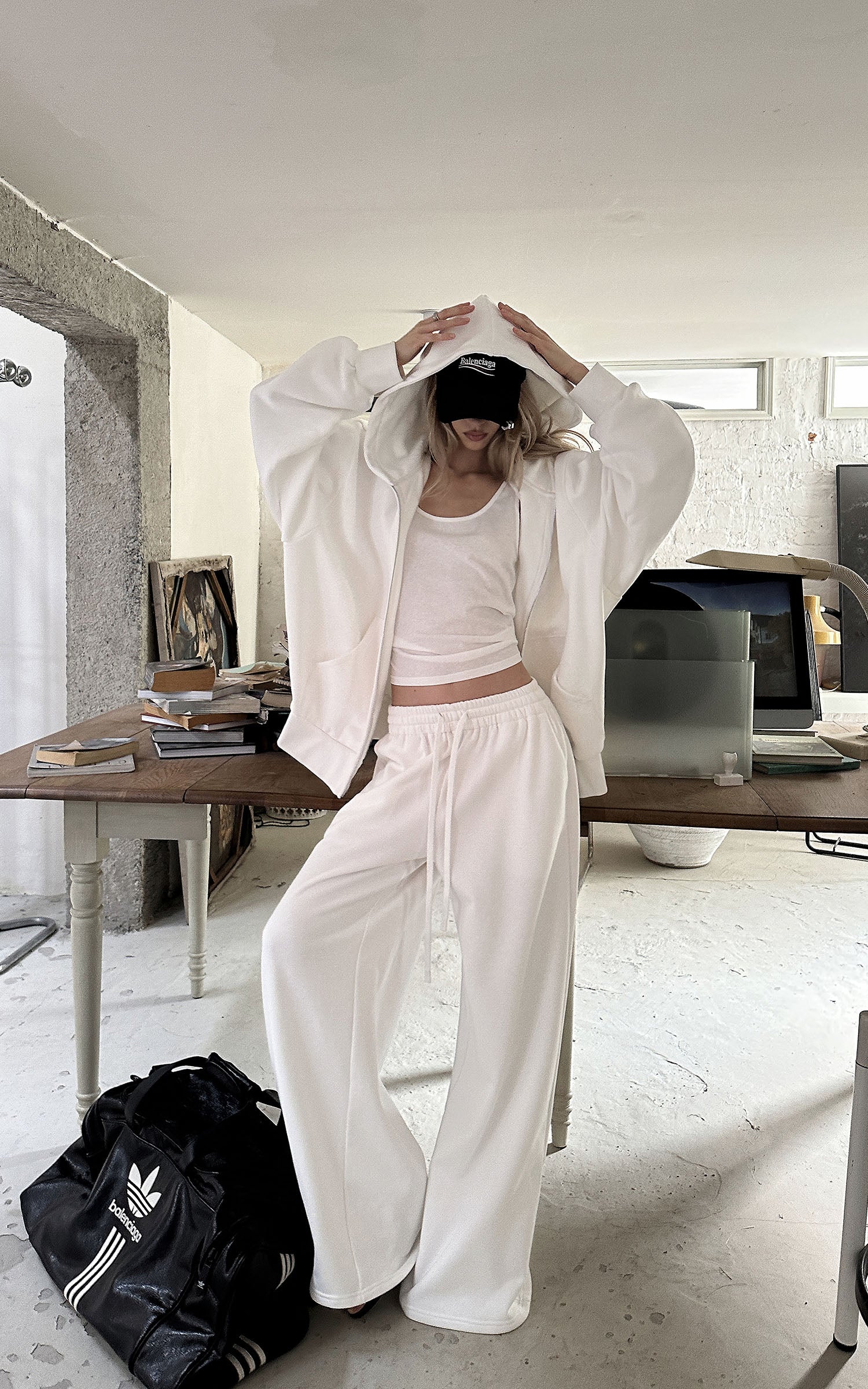 0122stepll Ensemble décontracté : hoodie oversize, débardeur échancré  &amp;  pantalon large