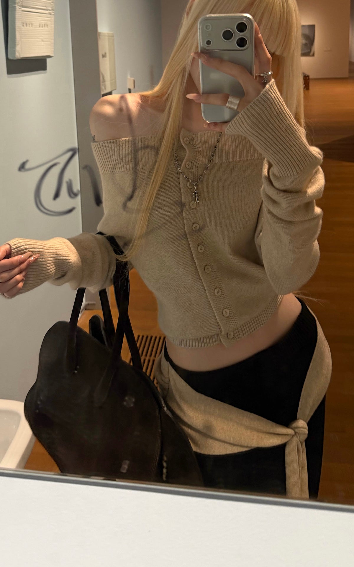 Rase le sol  Wool Fallen Shoulder Button Knit Sweater