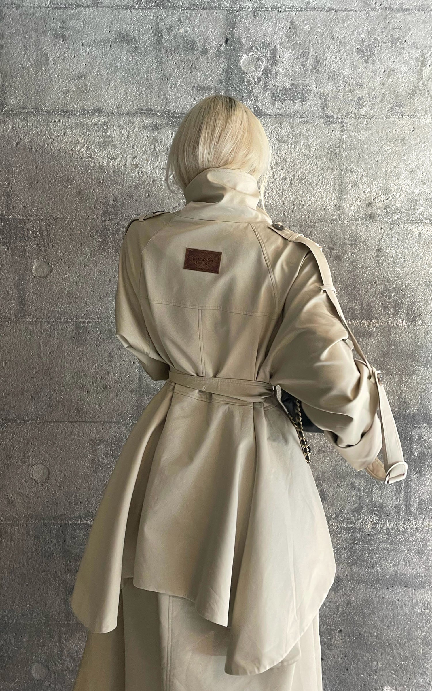 Rase le sol Sculpted High-Collar Layered Trench Coat