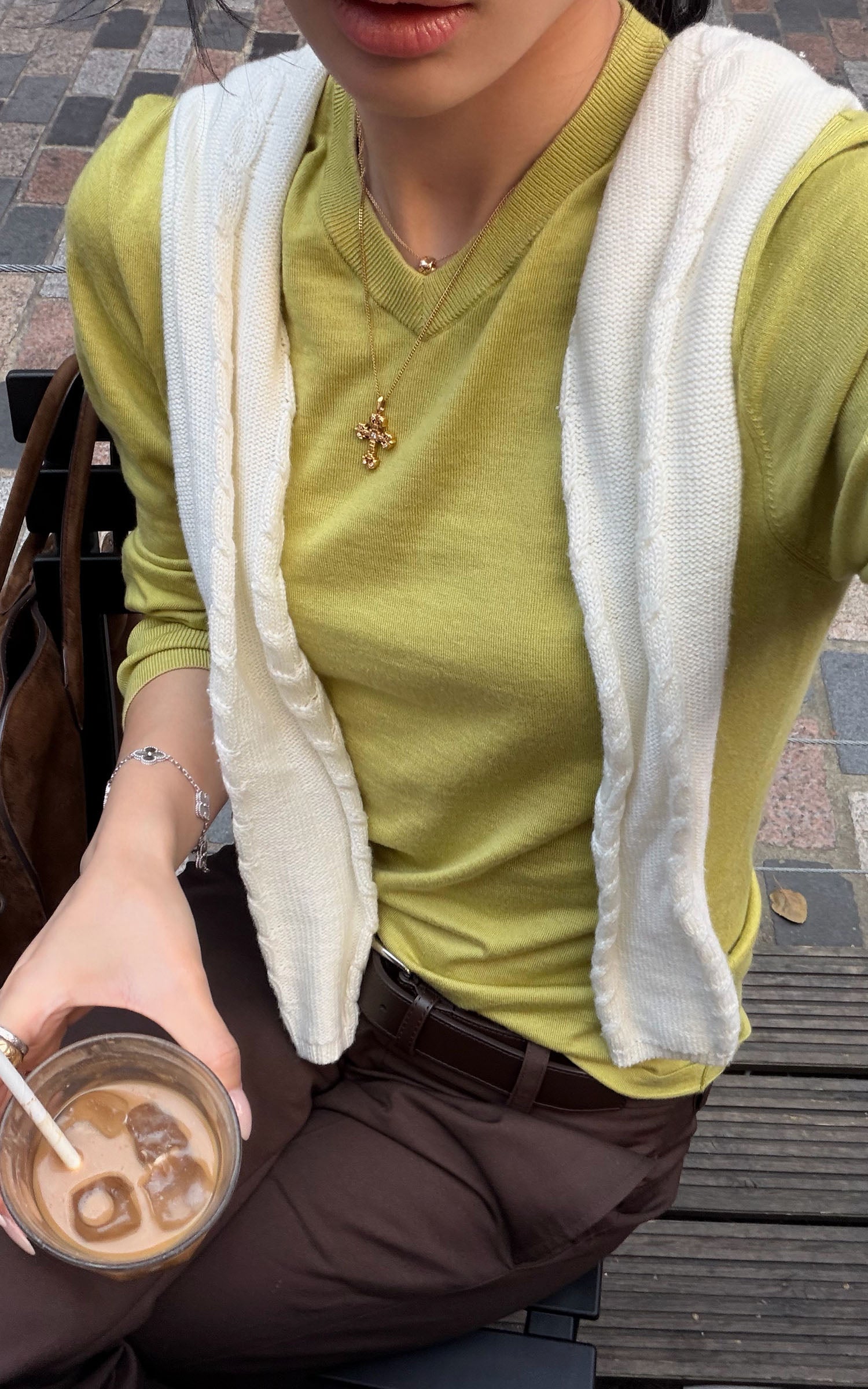 ROVENTE Second-Skin V-Neck Knit Sweater