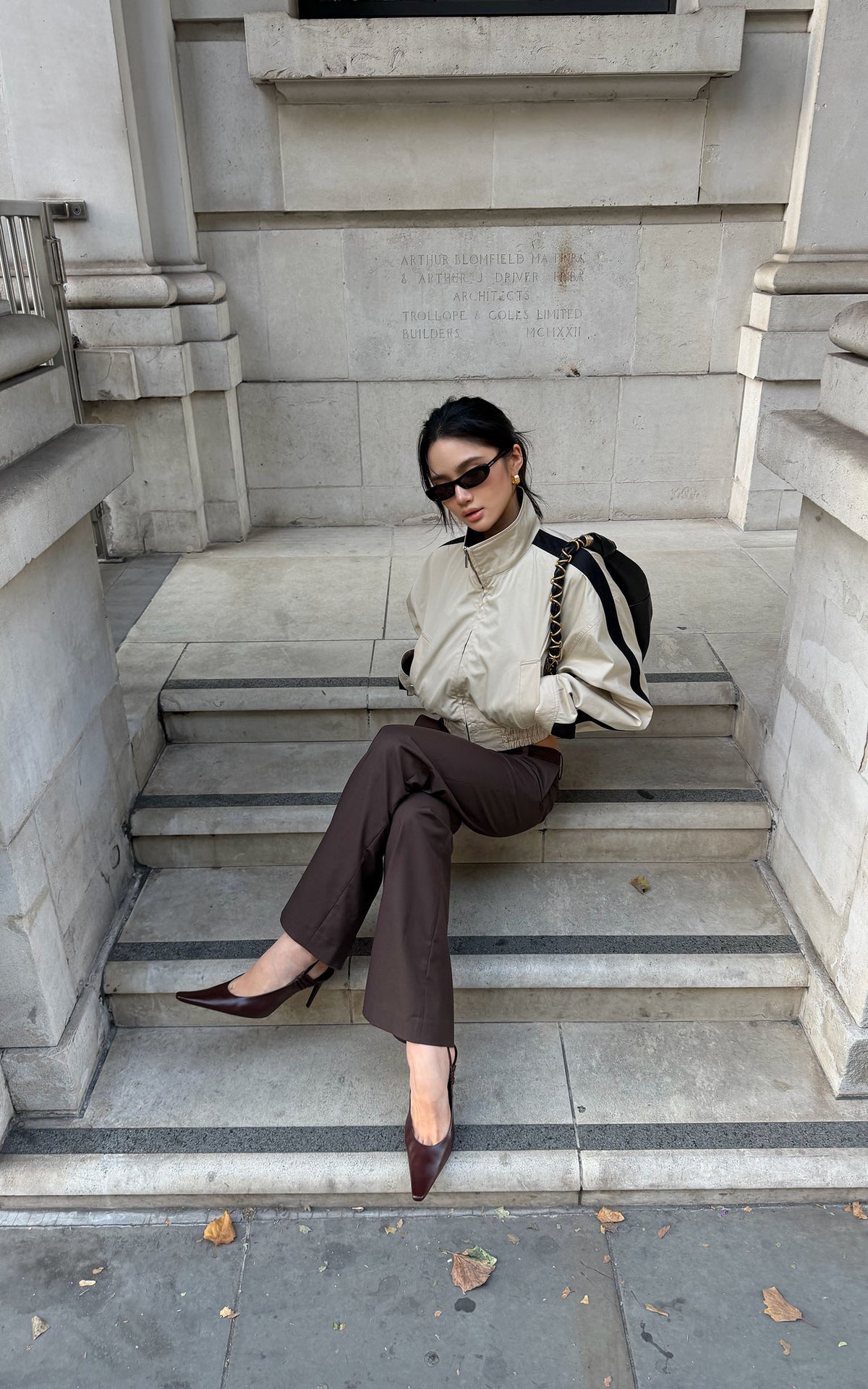 ROVENTE Contrast Stripe Cropped Track Jacket