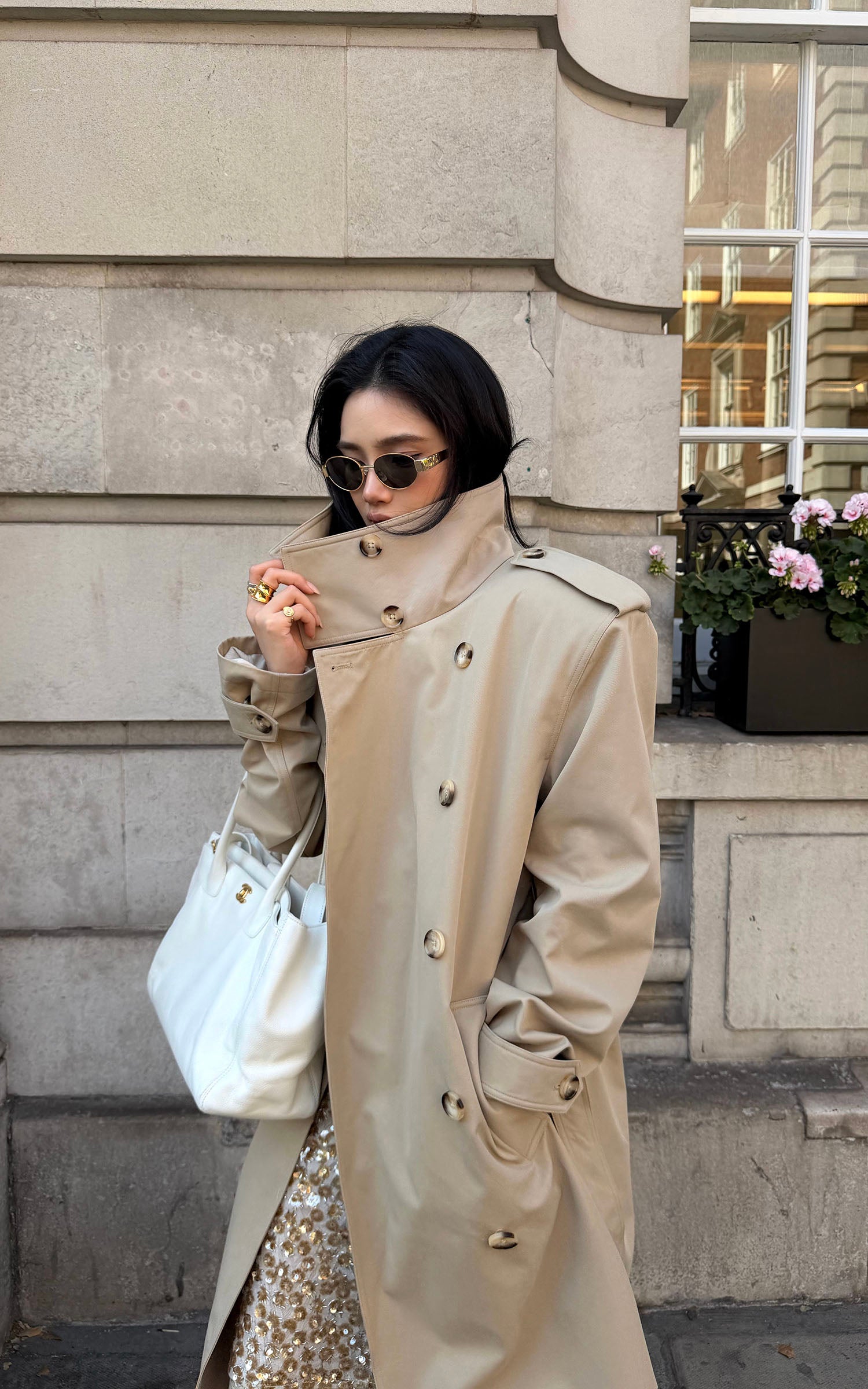 ROVENTE Sculpted Collar Belted Trench Coat