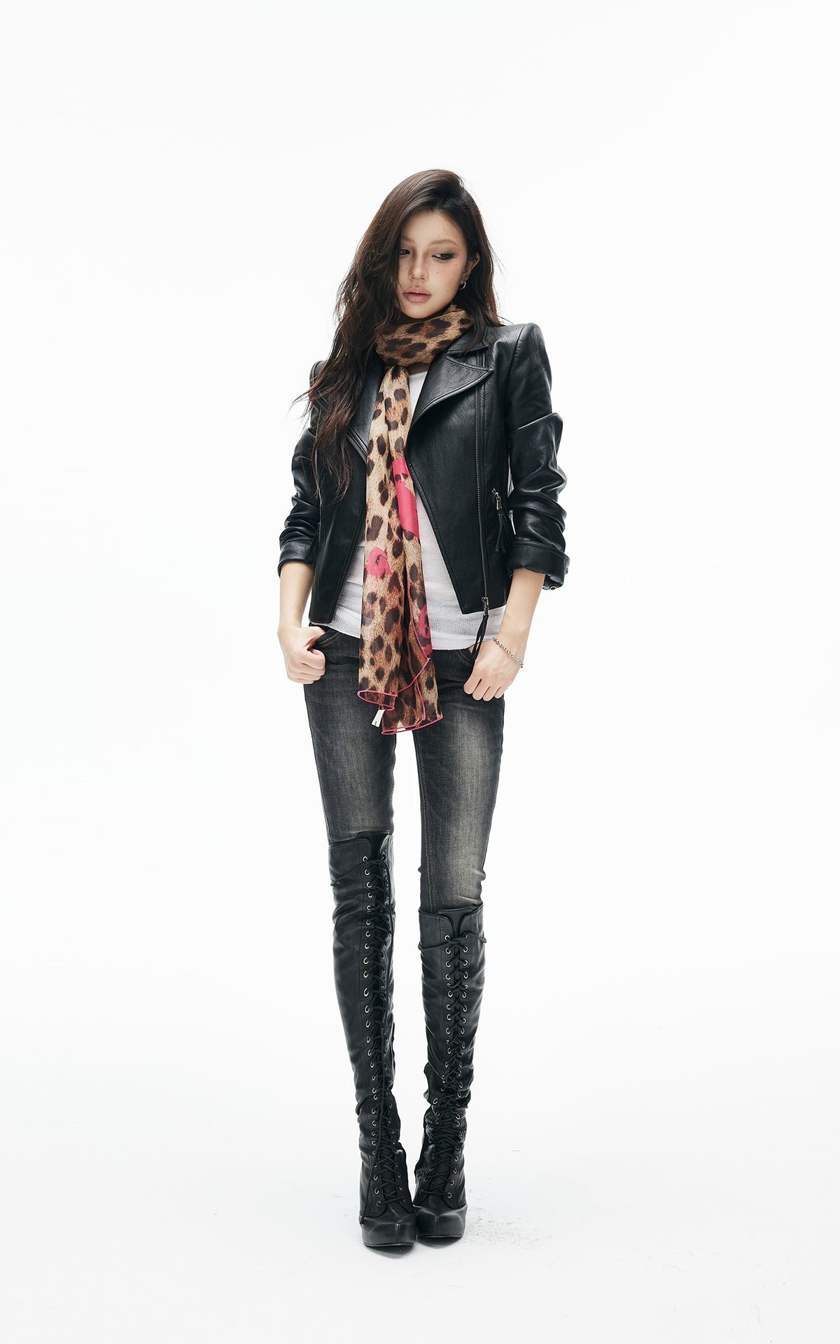 IAMXIAA Veste en cuir moto noire sculptée