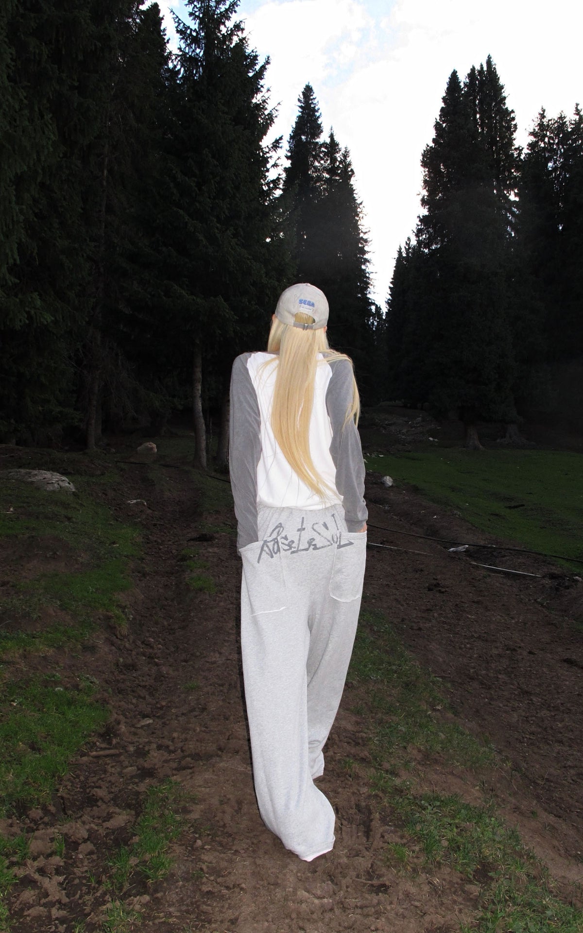 Rase le sol Faded Sketch Raglan Long Sleeve Top