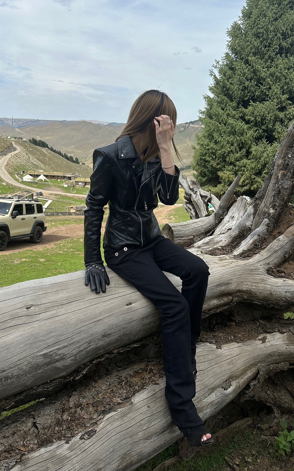Rase le sol Sculpted-Waist Leather-Look Biker Jacket