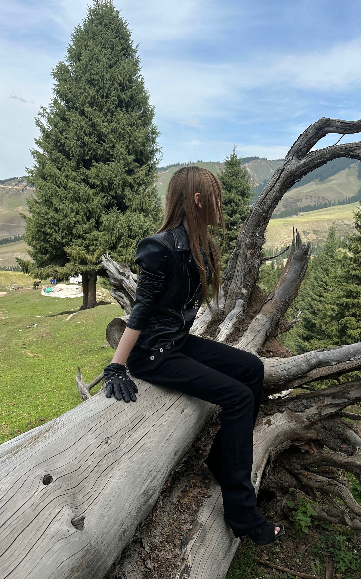 Rase le sol Sculpted-Waist Leather-Look Biker Jacket