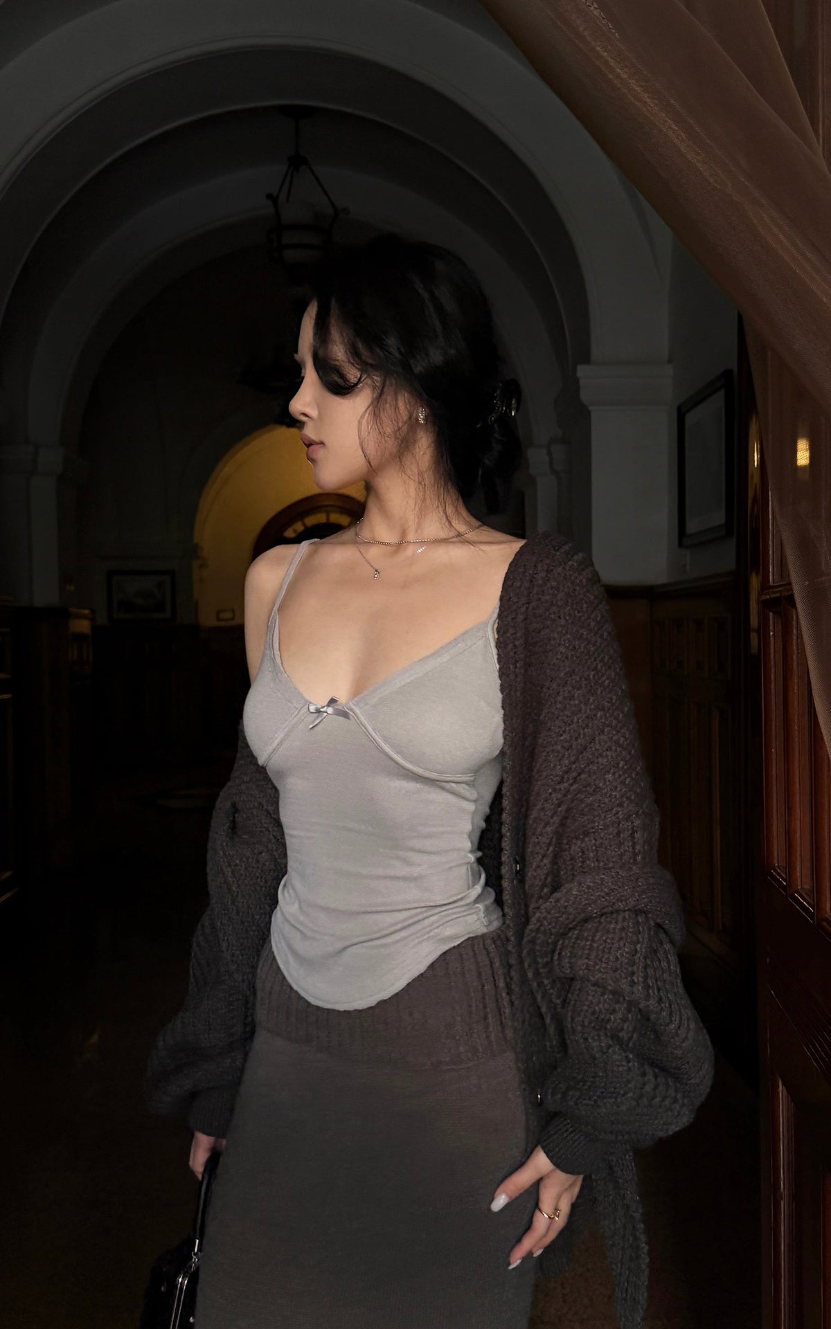 Hydrae Satin Bow Detail Sculpted Cami Top With Slim Fit Silhouette