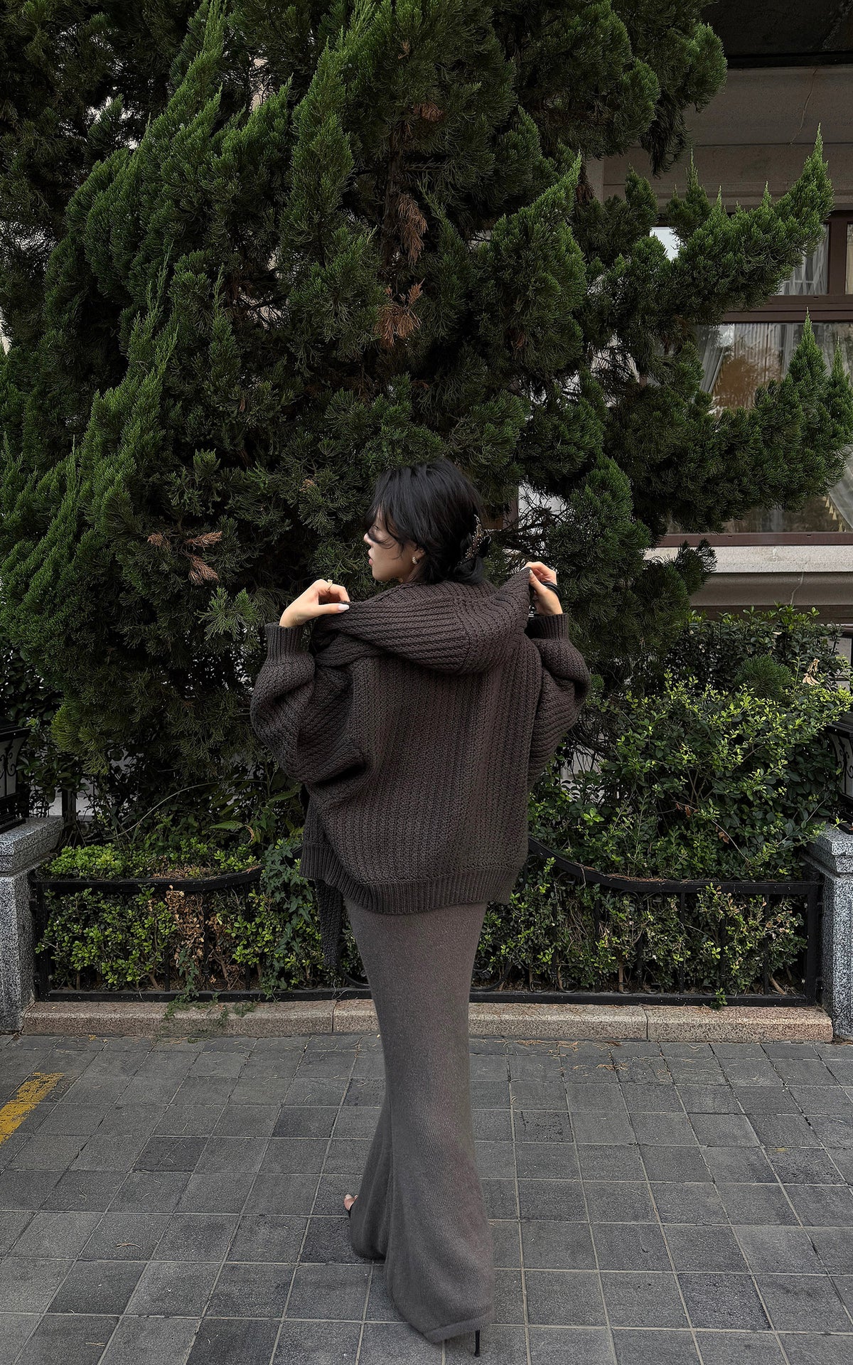 Hydrae Oversized Chunky Knit Cardigan &amp; Hooded Cape Set