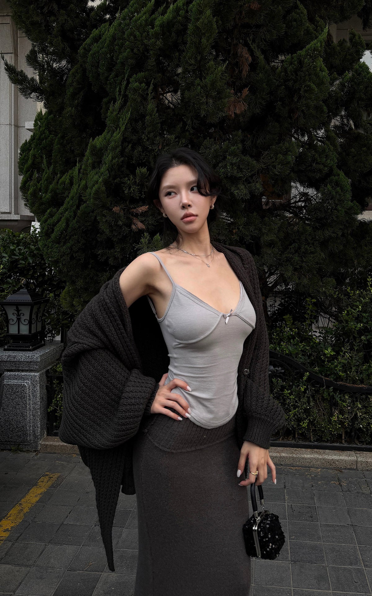 Hydrae Satin Bow Detail Sculpted Cami Top With Slim Fit Silhouette
