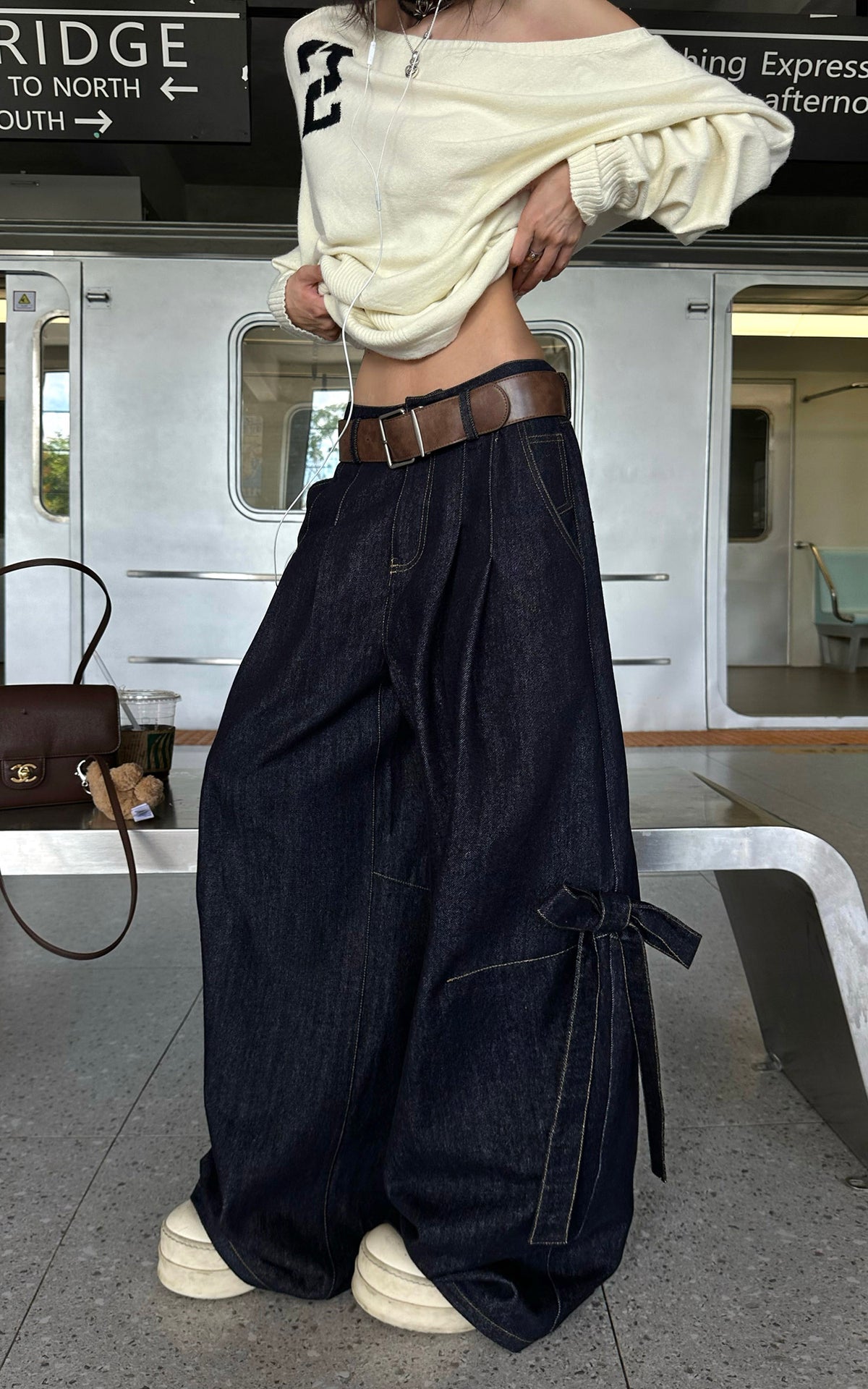 WARDEN EDGE Pleated Wide-Leg Denim Pants with Side Tie