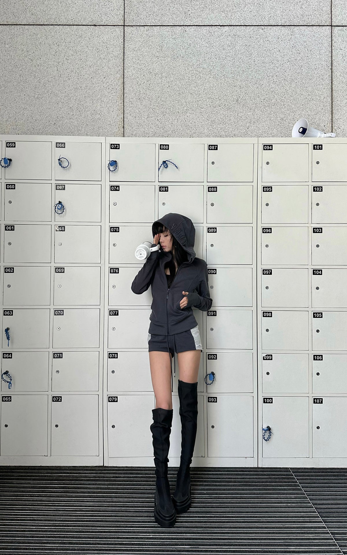 WARDEN EDGE Contoured Zip-Up Hoodie &amp; Contrast Panel Shorts Set