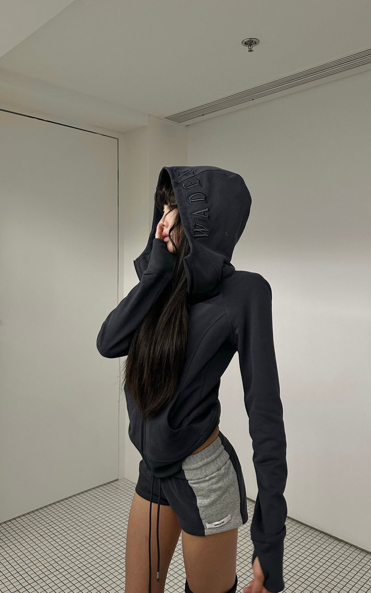 WARDEN EDGE Contoured Zip-Up Hoodie &amp; Contrast Panel Shorts Set