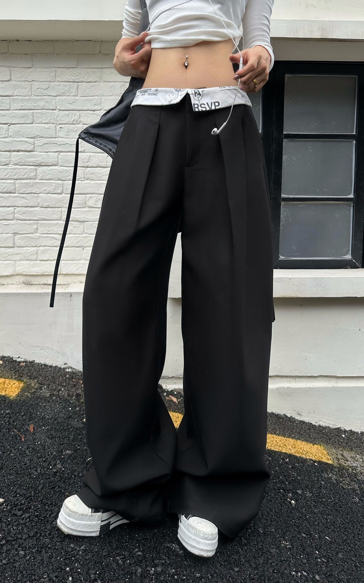 WARDEN EDGE グラフィック折り返しウエストプリーツワイドレッグパンツ