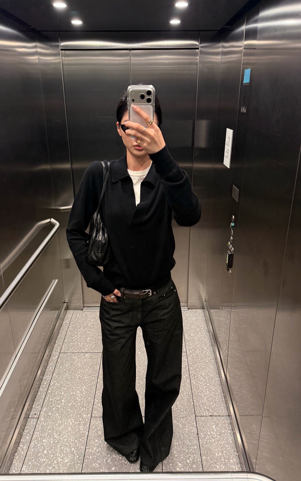 ROVENTE Black Open-Collar Fine Knit Sweater